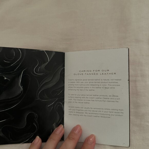 Vintage Coach Janice Legacy Shoulder Bag (9966) - Picture 14 of 14